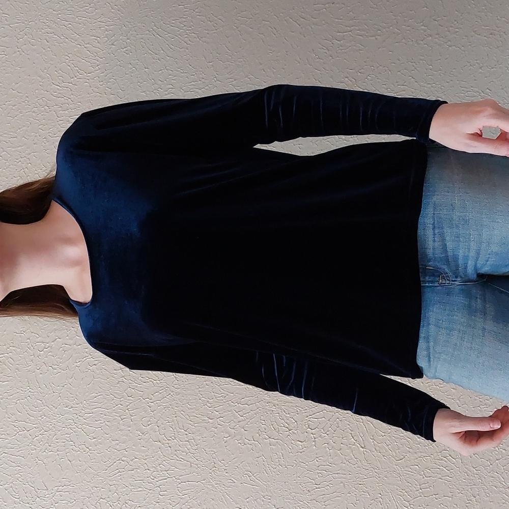 Blue velvet long sleeve top by Jenny Paris